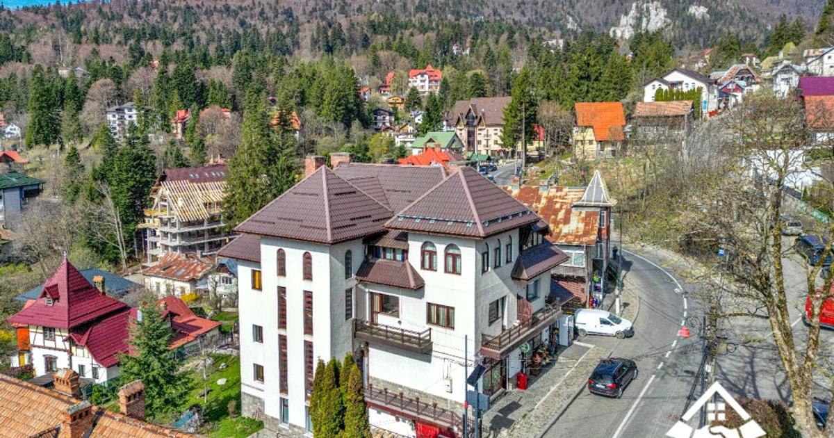Apartament spectaculos de 5 camere în Sinaia cu priveliște de vis către munte