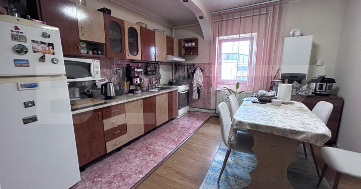 Apartament 2 camere, 54 mp, zona 9 Mai - Liceul Spiru