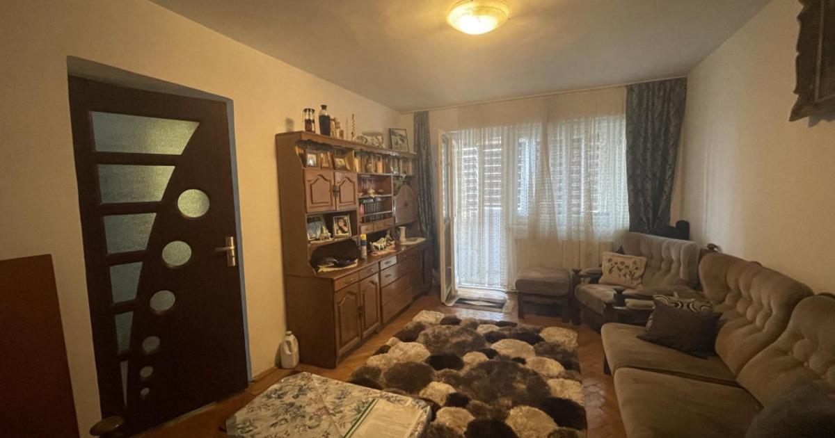 Apartament 3 Camere, Etaj 4, Strada Aleea Teilor