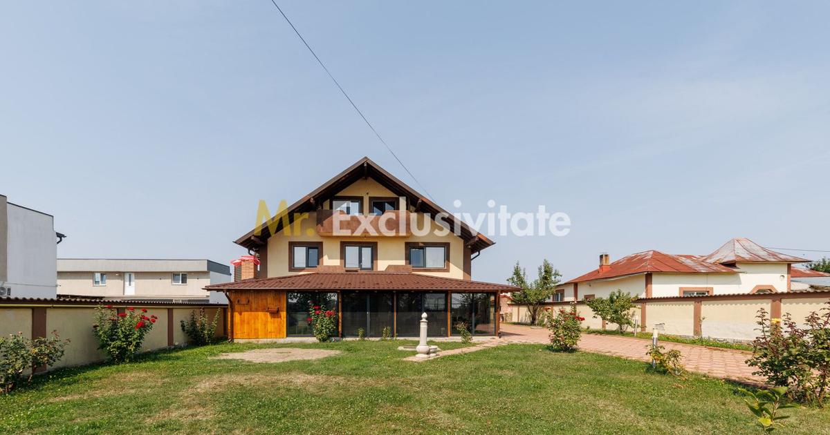 Proprietate cu 2 case si curte in Oarja, AG