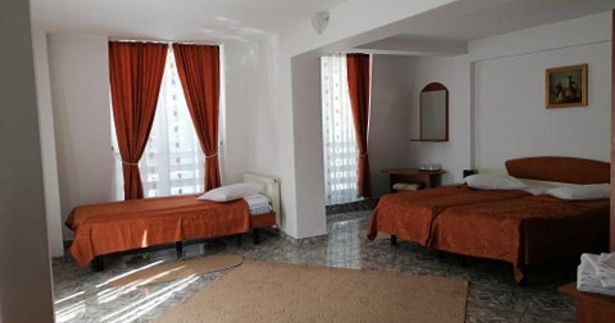 Imobil 17 camere ideal azil, clinica , hoteletc