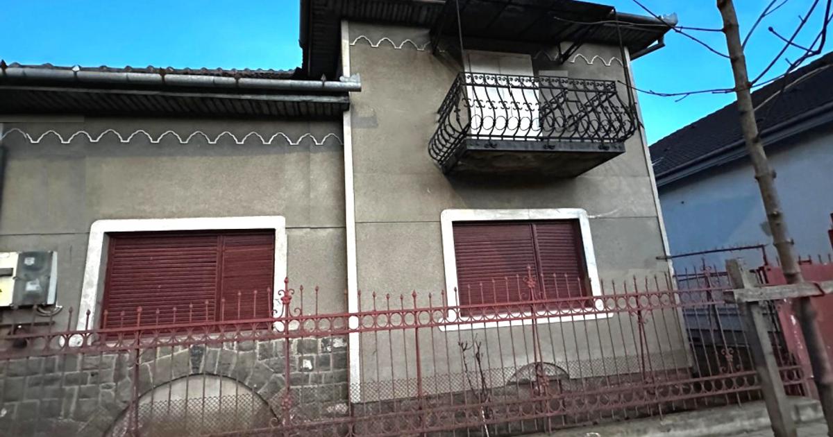 Vanzare Casa P+M Ampoi 3 Garaj 320 mp Teren Imprejmuita la asfalt Pozitie Firma