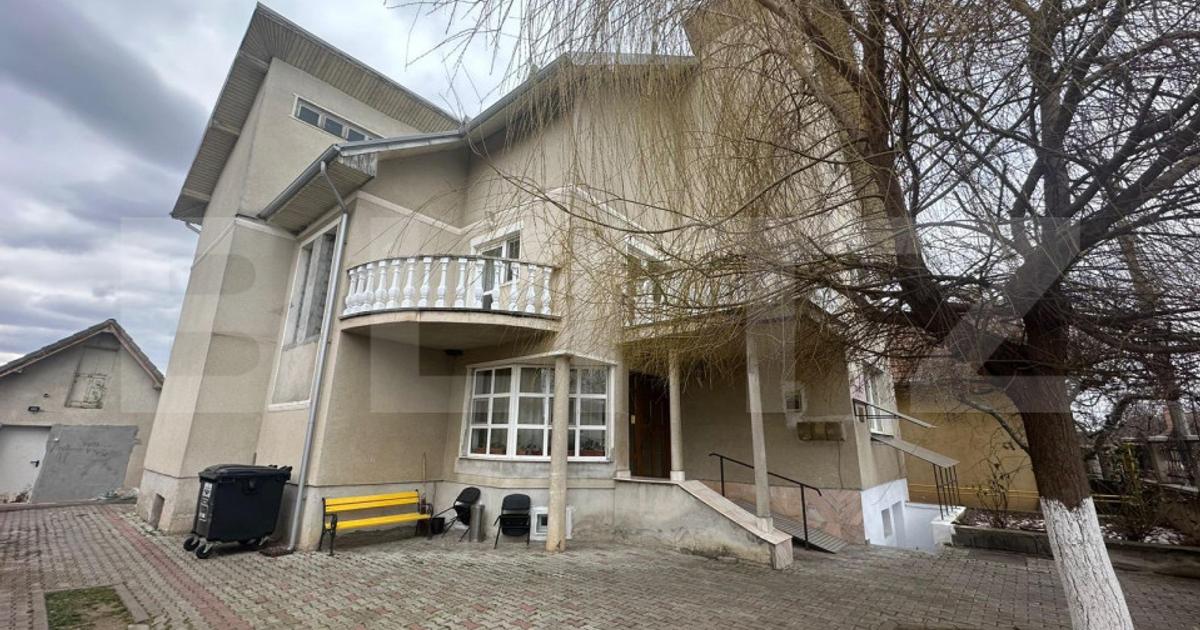 Casa individuala S+P+1+M, 13 camere, 300mp utili, 850mp teren, Barabant