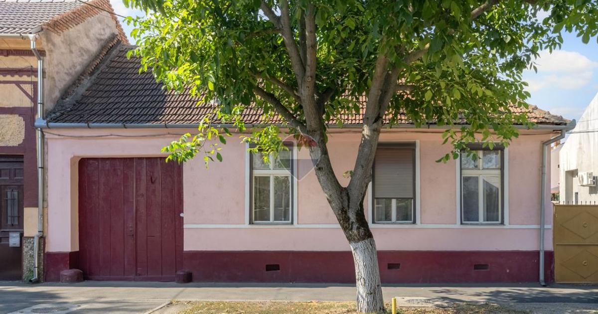 Casă 4 camere cu teren 475 mp – zonă centrală, Arad