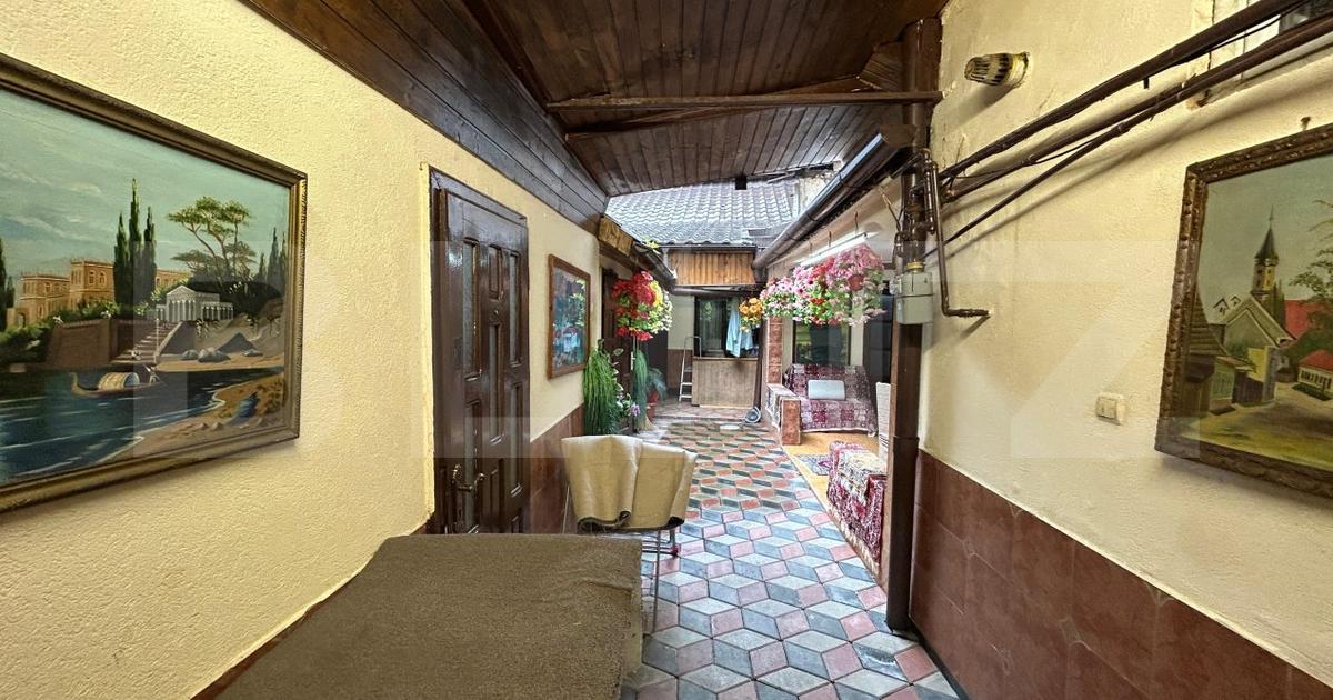Proprietate versatilă, 4 incaperi, 300 mp, în zona centrală