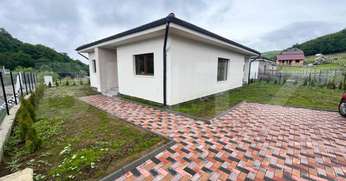 Casa noua , in curs de finisare, 5 ari teren - Zona Valea Jelnei