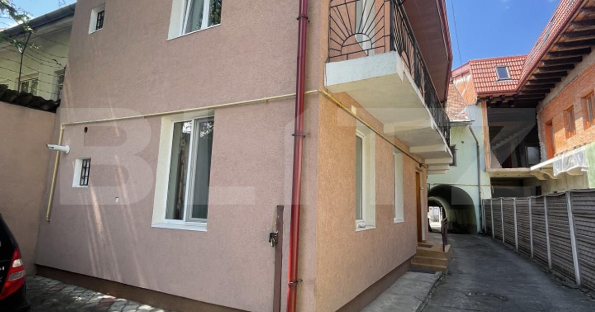 Casă ultracentrală lângă Biserica Evanghelică | 4 camere | 5 băi | Garaj nou
