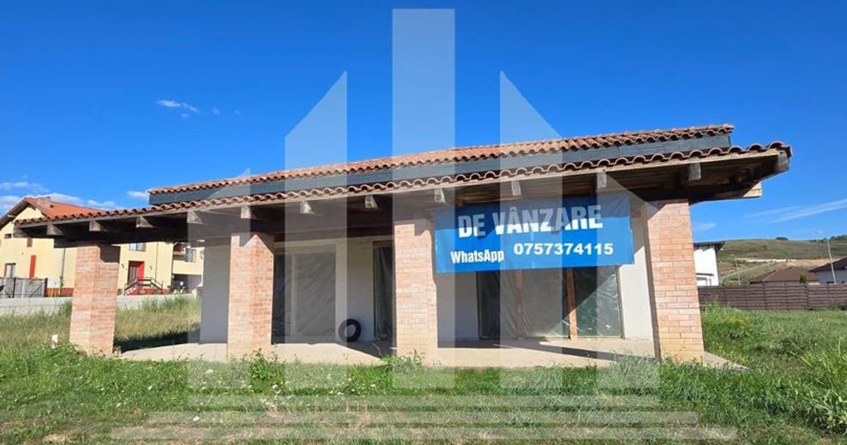 Casa individuala | Semifinisata | 200 mp | 743 mp teren | Ciugud