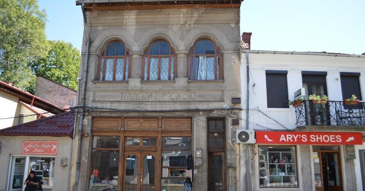Curtea de Arges - Ultracentral - Casa autentica 180 mp, Teren 1336 mp