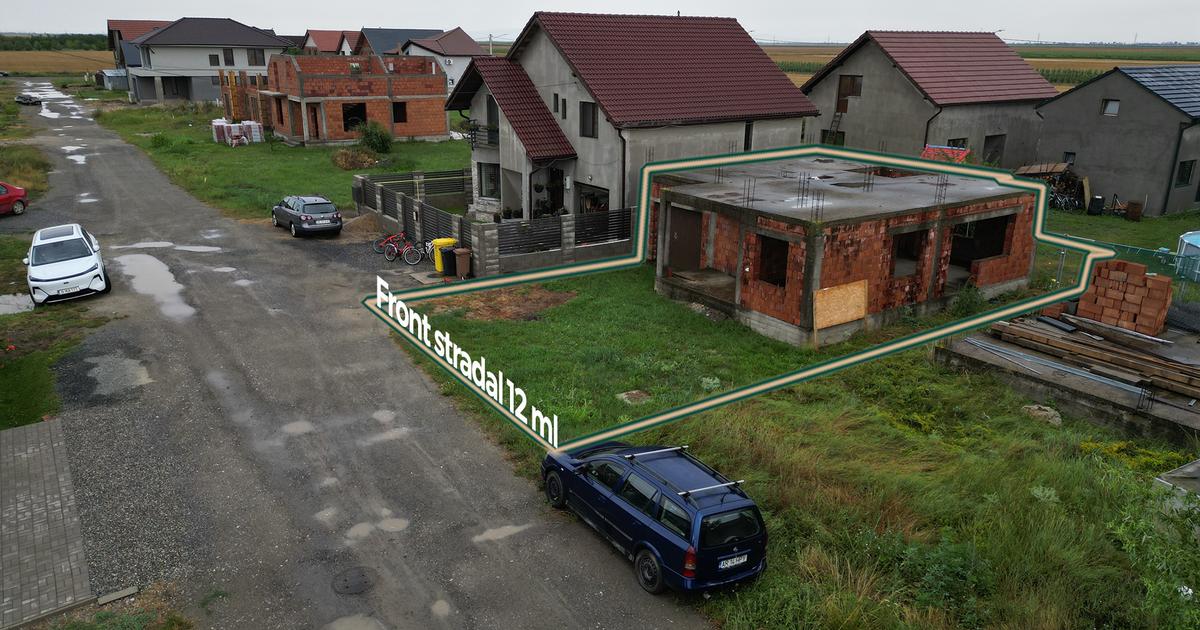 Casă la roșu, cu 4 dormitoare, P+M  în noul cartier din Curtici