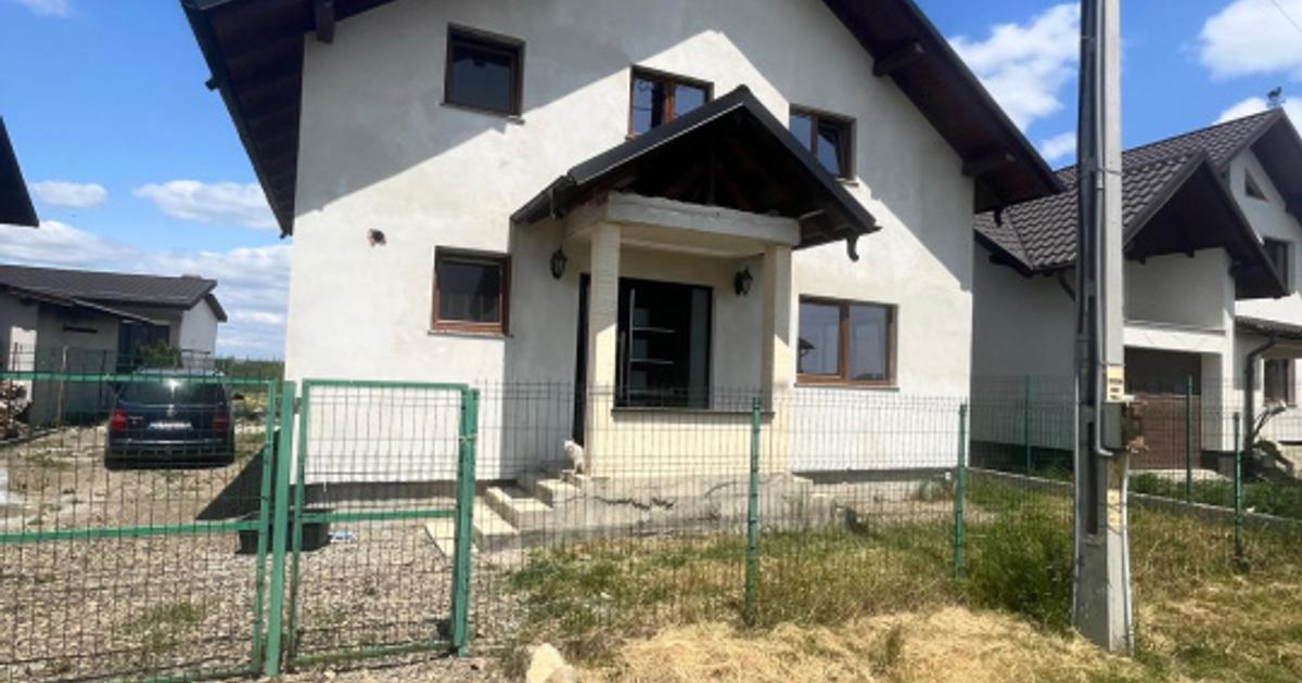 Casa individuala 200 mp, teren 600 mp, Radauti