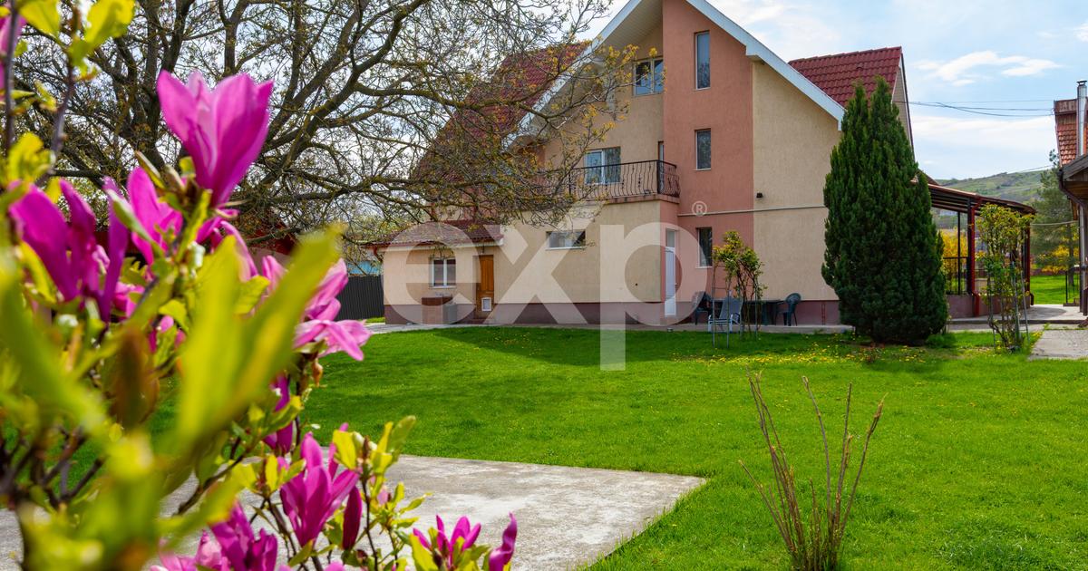 Casă/vilă de vânzare 5 camere, teren 1275 mp, Sărată, Bacău