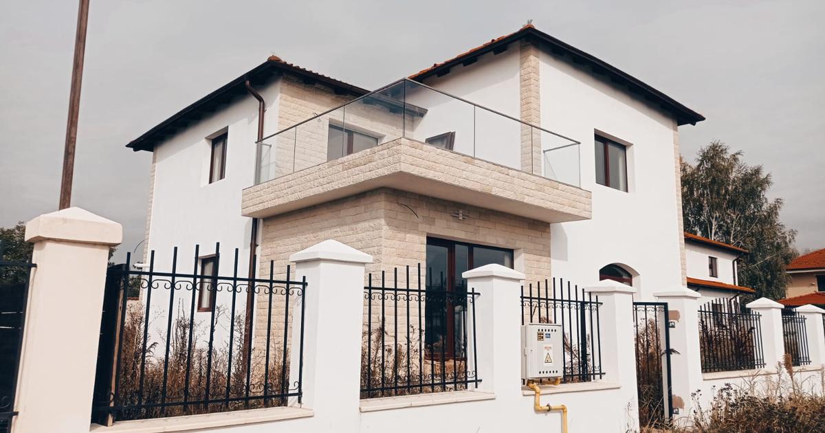 Casă / vilă Ștefănești / comuna Călinești , finisaje moderne !