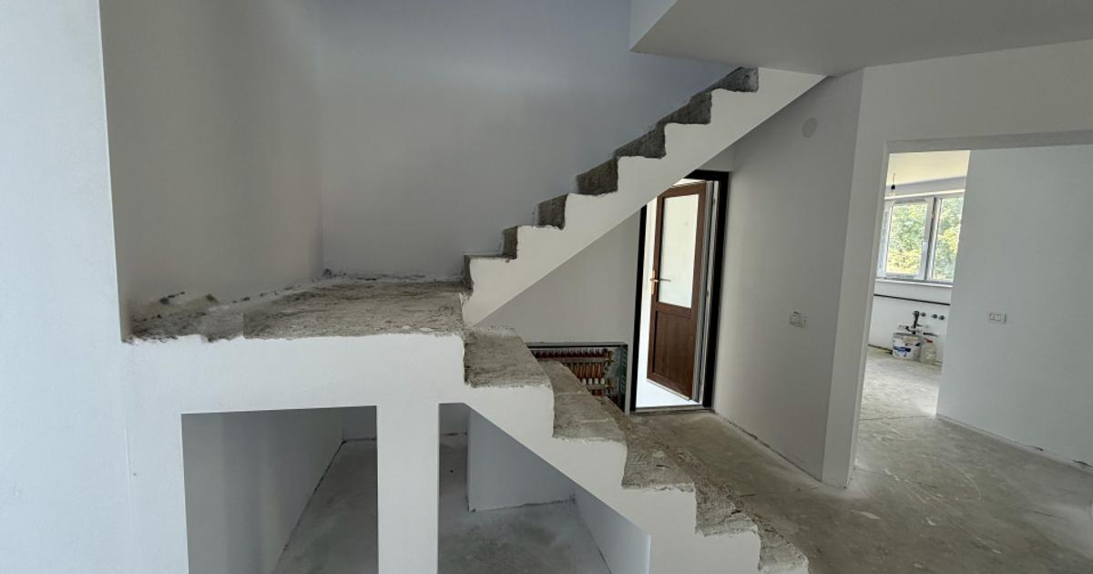 Duplex 6 camere | 238 MP | 576 MP teren | Zona Penny Micesti |