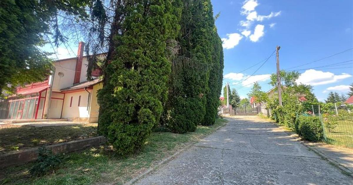 Duplex de vânzare – Piscina- Restaurant Barati, Bacău.