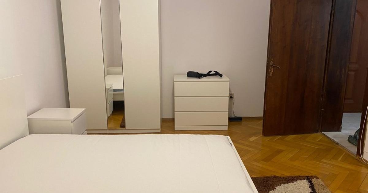 Take Ionescu,  apartament spatios cu parcare in curte