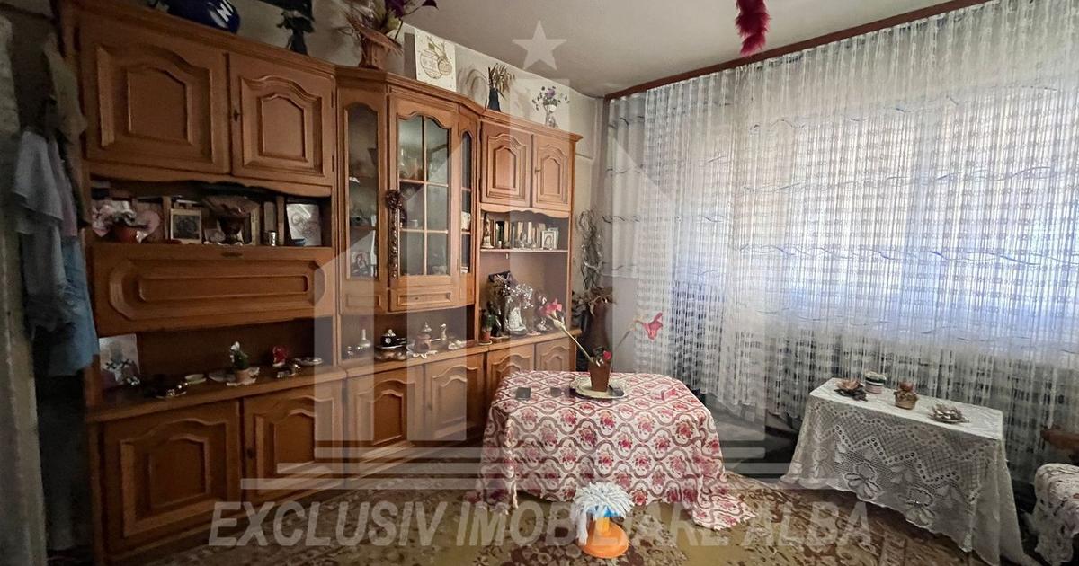 Garsoniera de vanzare | 24 mp | Mobilata | Ampoi 1