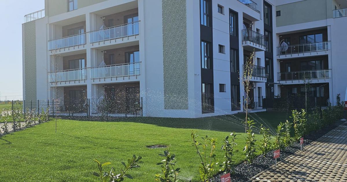 Apartament penthouse 4 camere, teresa 61 mp, Arad, comision 0