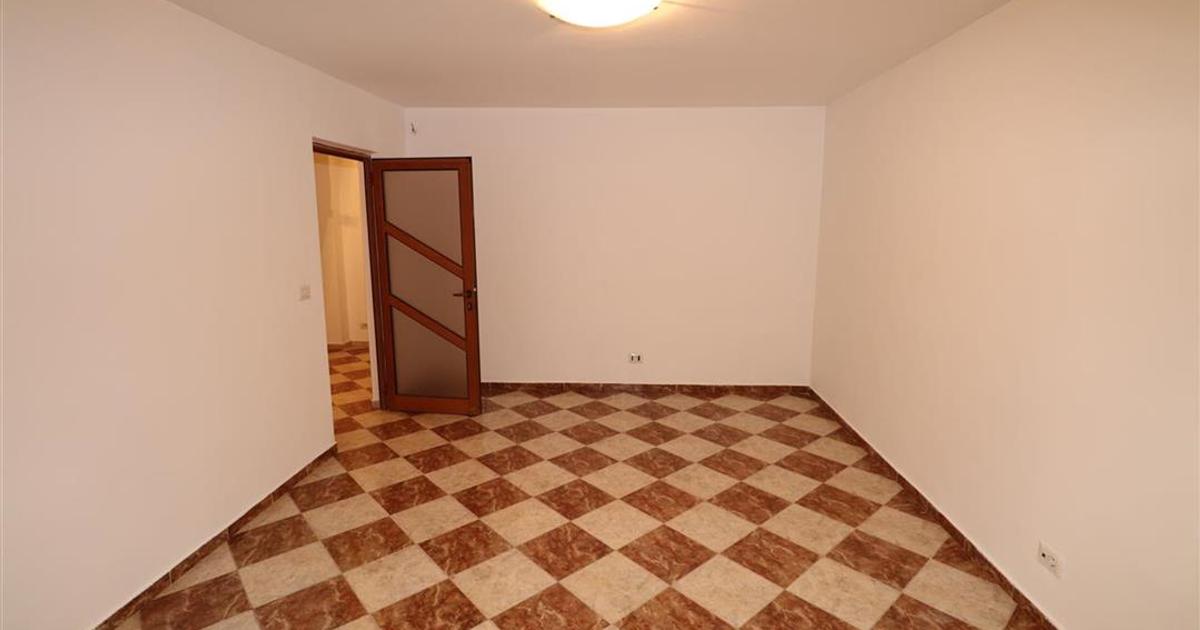 Birouri / Spatiu de inchiriat, zona Alexandru Vlahuta.