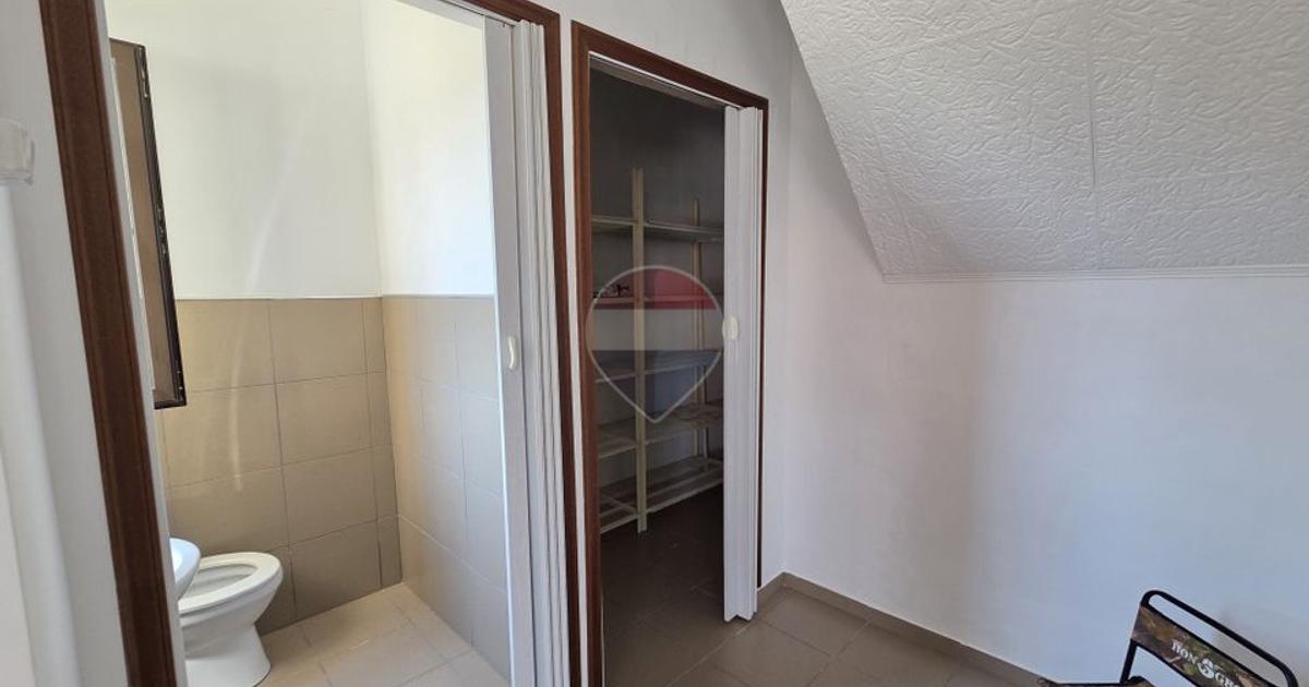 Spațiu Comercial de Închiriat langa primaria Golesti