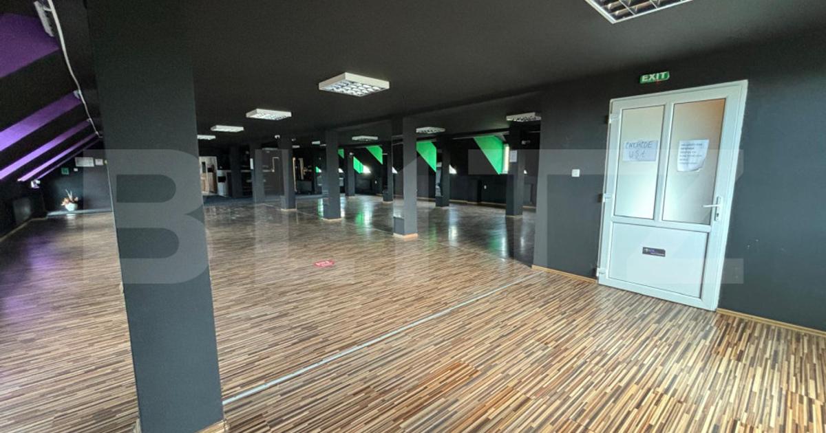 Spatiu comercial de inchiriat, 3 incaperi, 300 mp, zona centrala