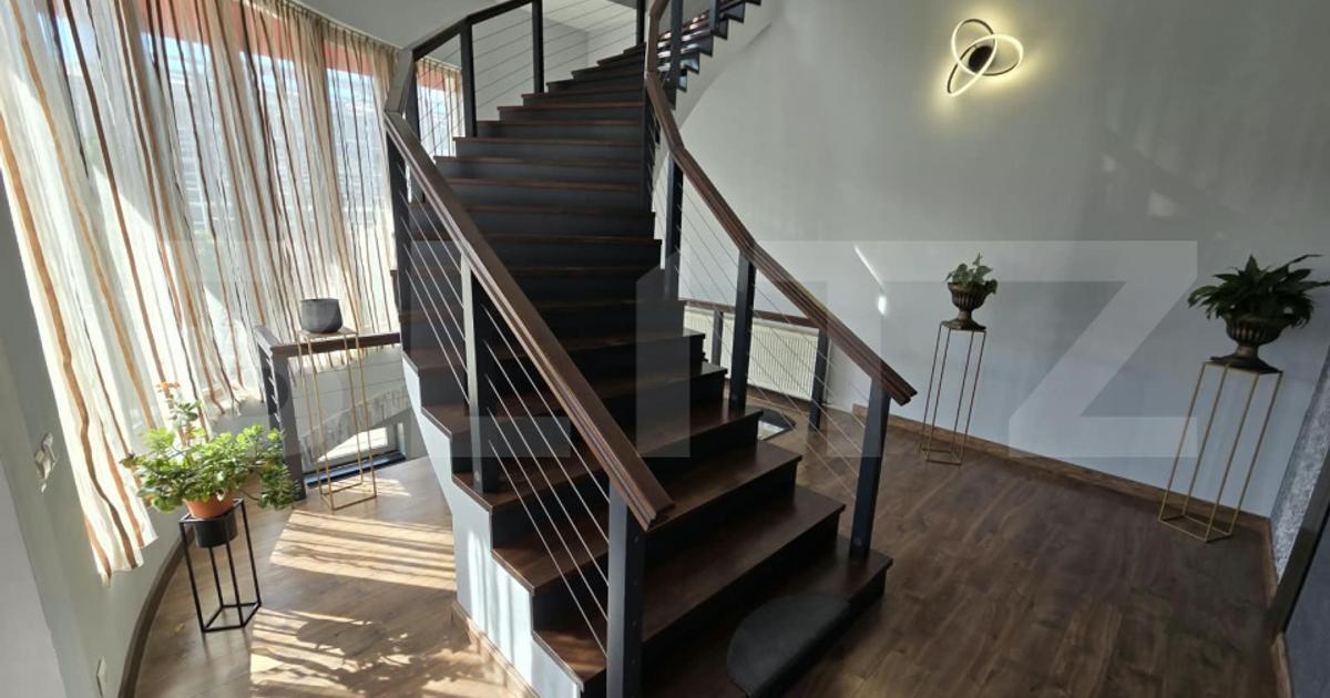 Spațiu comercial de inchiriat, format din 4 apartamente, 250 mp, zona Dva. Nord