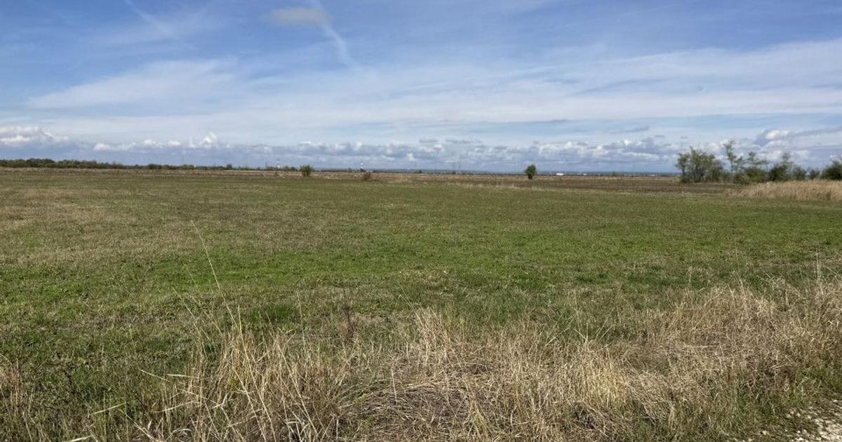 Teren intravilan 3700 mp la 28 km de Pitesti  - zona linistita