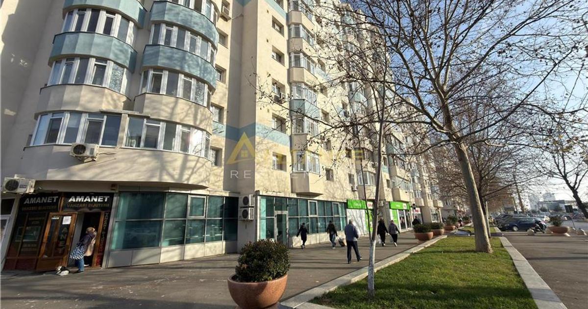 Apartament decomandat cu 3 camere în zona Apărătorii Patriei, Sector 4