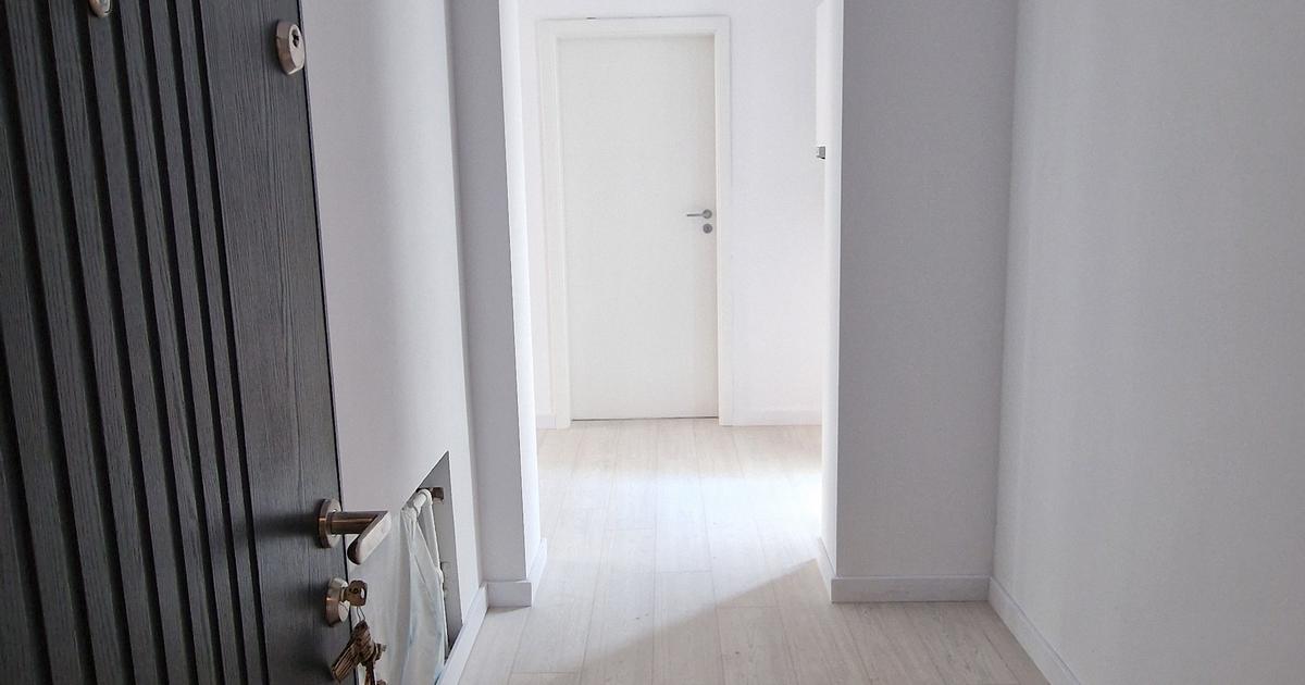 Apartament semidecomandat cu 4 camere în zona Timpuri Noi, Sector 4